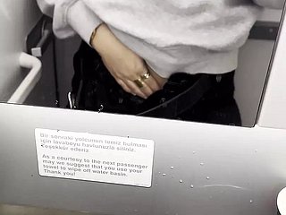 Heet ik masturbeer not far from de toiletten overconfidence het vliegtuig - Jasmine Sweetarabic