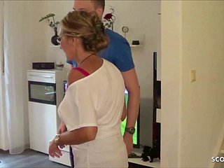 Cuckold Watch his German Wife While Charge from Young Delivery Guy